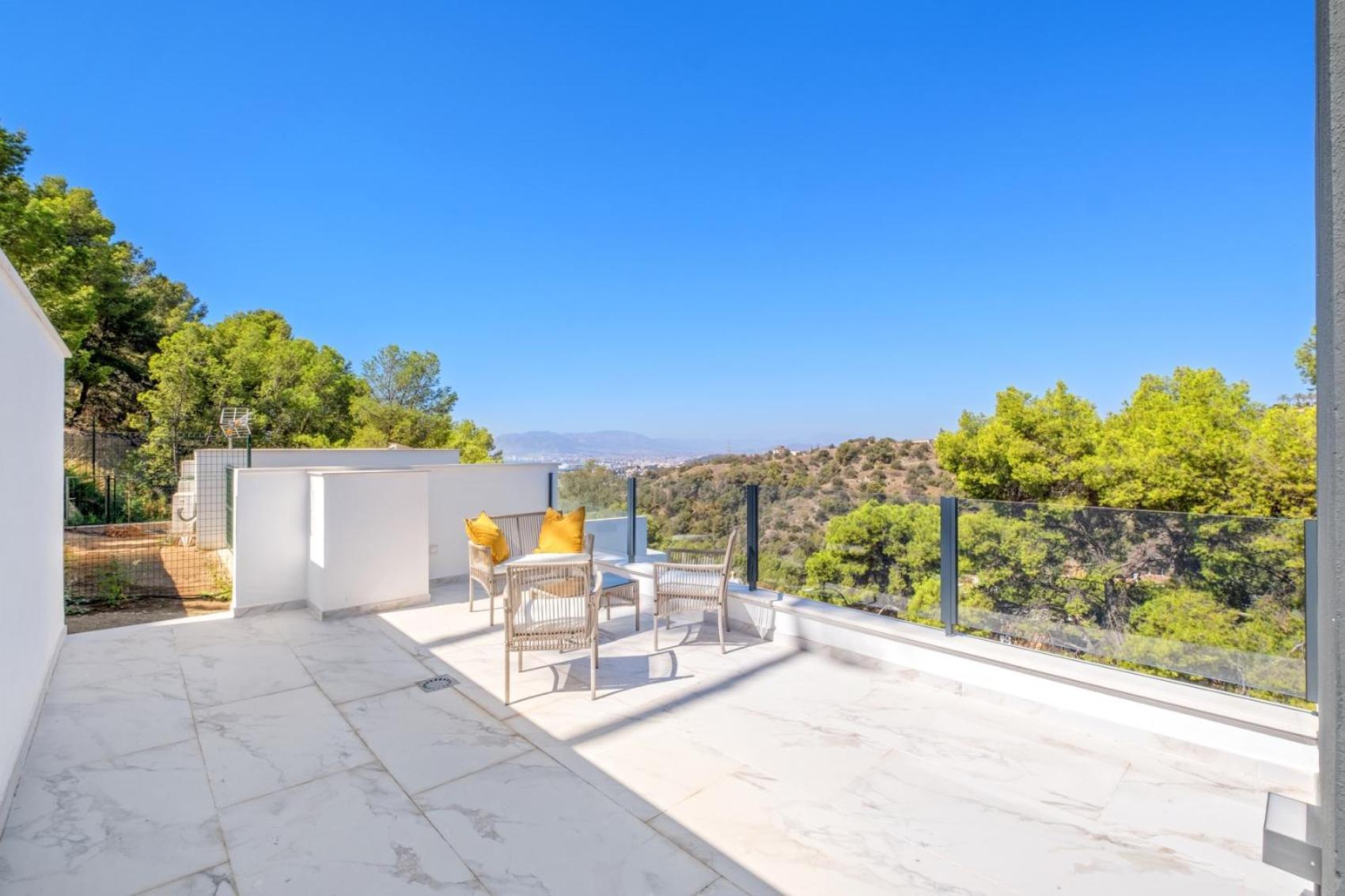 Villas Pinares De San Anton - Sea, City, Mountain, Views Málaga Exteriör bild