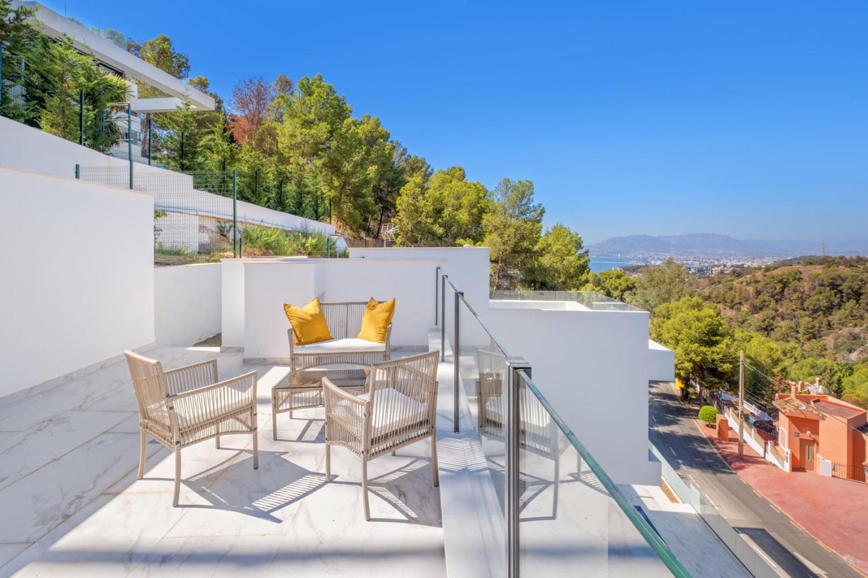 Villas Pinares De San Anton - Sea, City, Mountain, Views Málaga Exteriör bild