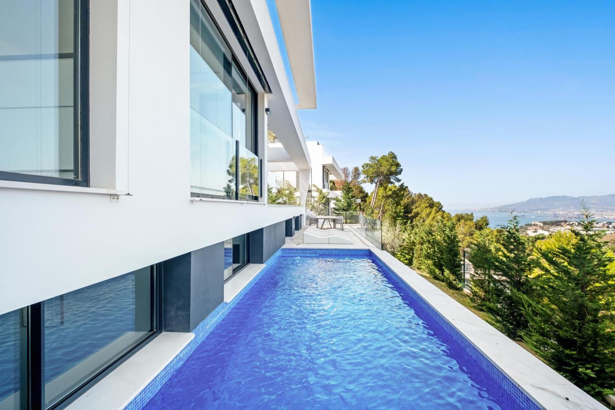 Villas Pinares De San Anton - Sea, City, Mountain, Views Málaga Exteriör bild